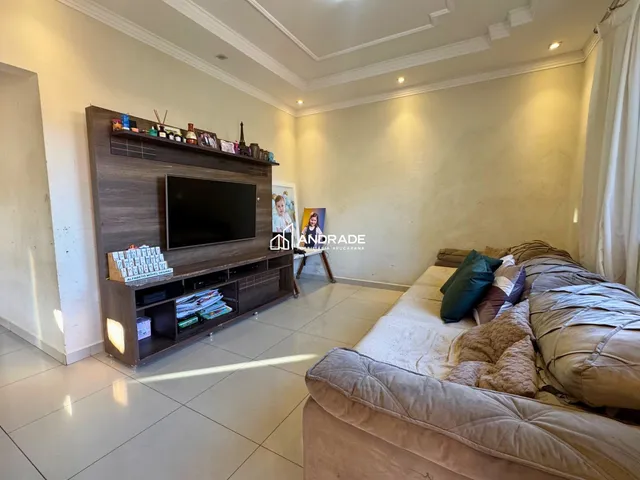 Casa com 360m² 3 quartos e 3 banheiros, à venda, no bairro Núcleo Habitacional Afonso Alves de Camargo em Apucarana