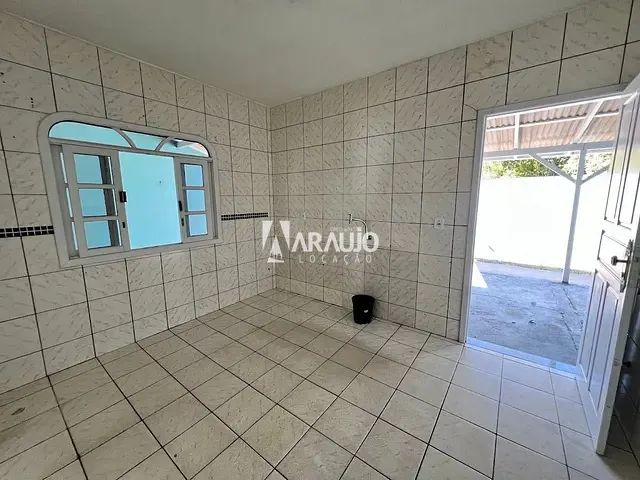 Casa com 150m² 2 quartos e 2 banheiros, para alugar, no bairro Fazenda em Itajaí