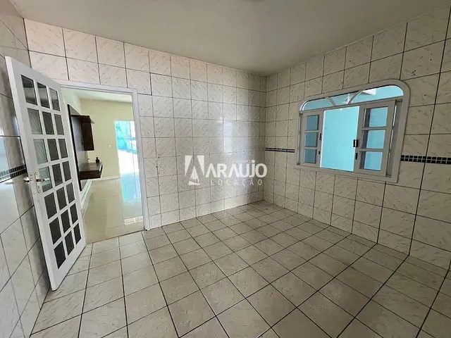 Casa com 150m² 2 quartos e 2 banheiros, para alugar, no bairro Fazenda em Itajaí