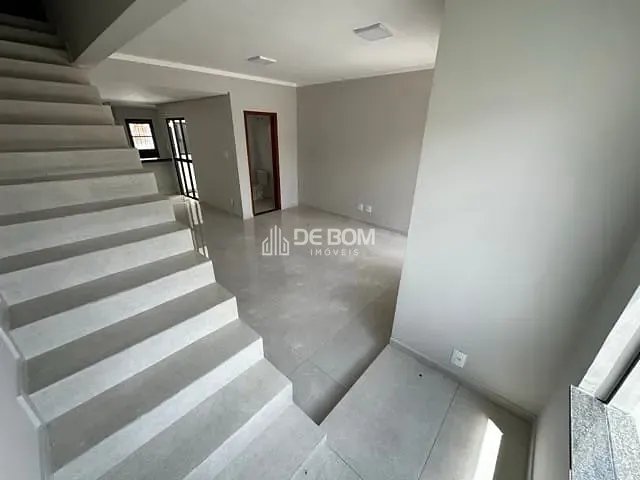 Casa com 125m² 3 quartos e 1 banheiro, à venda, no bairro Jardim das Acácias em Poços de Caldas