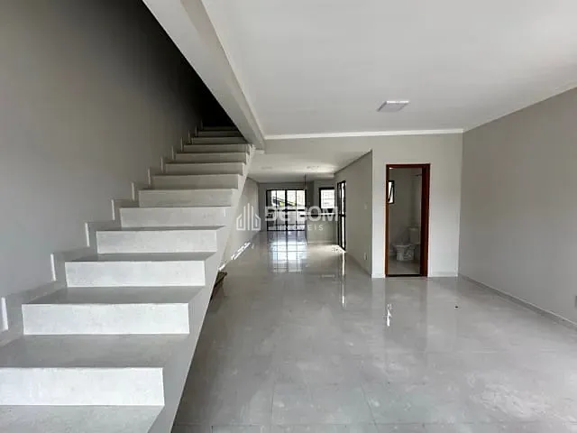 Casa com 125m² 3 quartos e 1 banheiro, à venda, no bairro Jardim das Acácias em Poços de Caldas