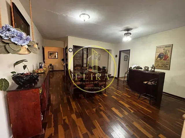 Casa com 305m² 3 quartos e 6 banheiros, à venda, no bairro Centro em Americana