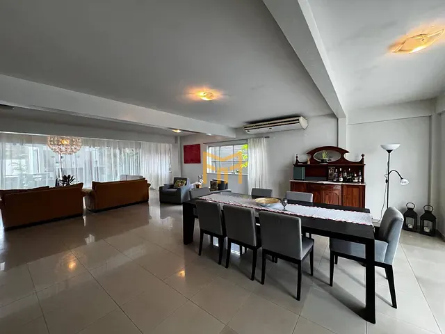 Casa 5 quartos e 8 banheiros, à venda, no bairro Parque Verde em Belém