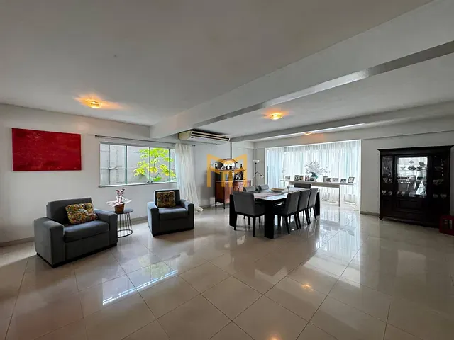 Casa 5 quartos e 8 banheiros, à venda, no bairro Parque Verde em Belém
