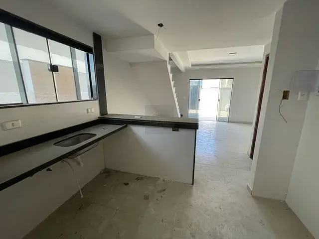 Casa com 125m² 2 quartos e 2 banheiros, à venda, no bairro Jardim Atlântico Leste (Itaipuaçu) em Maricá