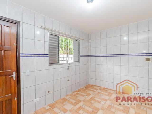 Casa com 458m² 2 quartos e 1 banheiro, à venda, no bairro Uberaba em Curitiba