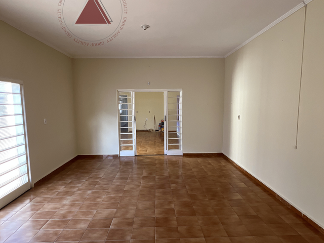 Casa com 290m² 3 quartos e 2 banheiros, à venda, no bairro Jardim Riviera em Franca