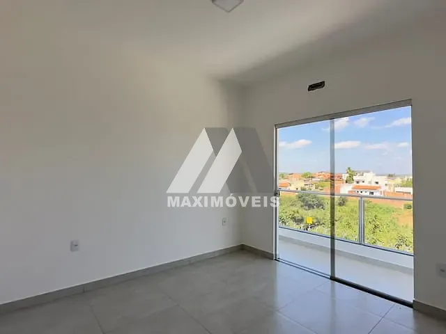 Casa 2 quartos e 1 banheiro, para alugar, no bairro Santa Tereza em Araçuaí