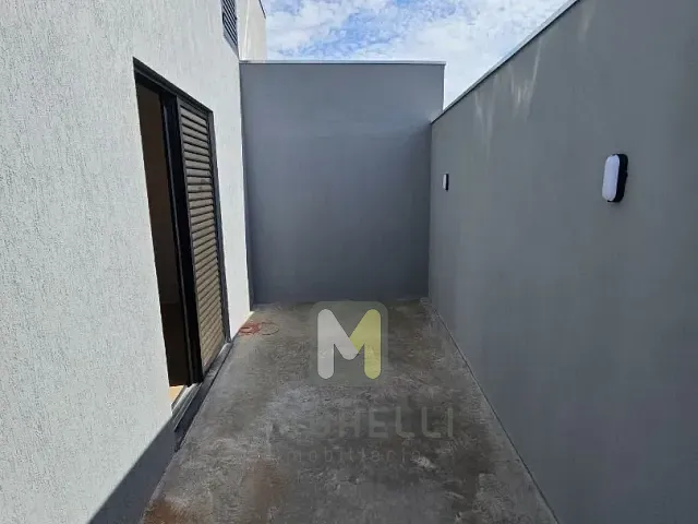 Casa com 300m², à venda, no bairro Dom Camilo em Serrana