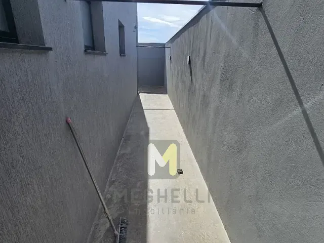 Casa com 300m², à venda, no bairro Dom Camilo em Serrana