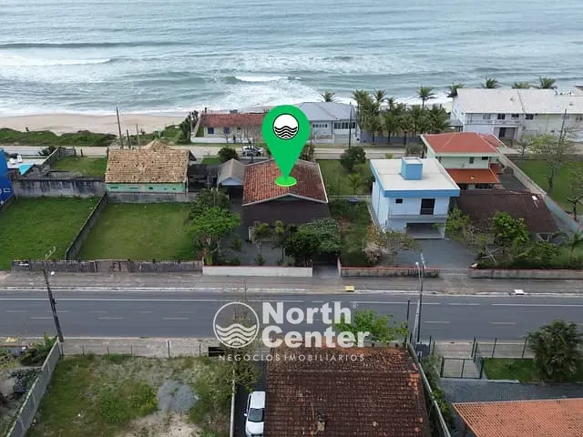 Casa com 600m² 3 quartos e 2 banheiros, à venda, no bairro Salinas em Balneário Barra do Sul