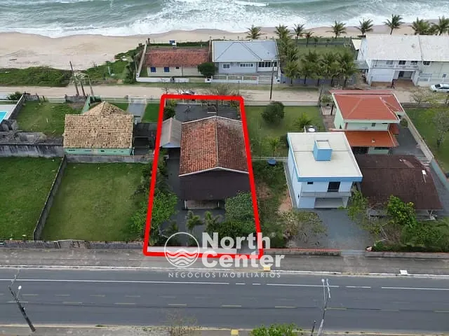 Casa com 600m² 3 quartos e 2 banheiros, à venda, no bairro Salinas em Balneário Barra do Sul