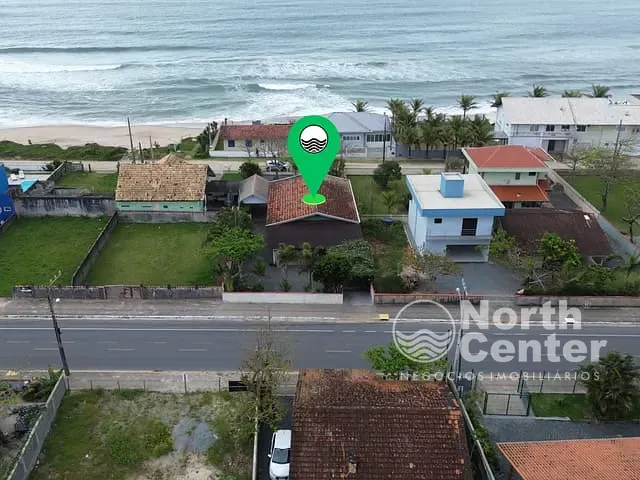 Casa com 600m² 3 quartos e 2 banheiros, à venda, no bairro Salinas em Balneário Barra do Sul