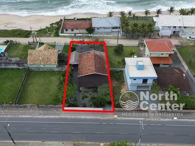 Casa com 600m² 3 quartos e 2 banheiros, à venda, no bairro Salinas em Balneário Barra do Sul