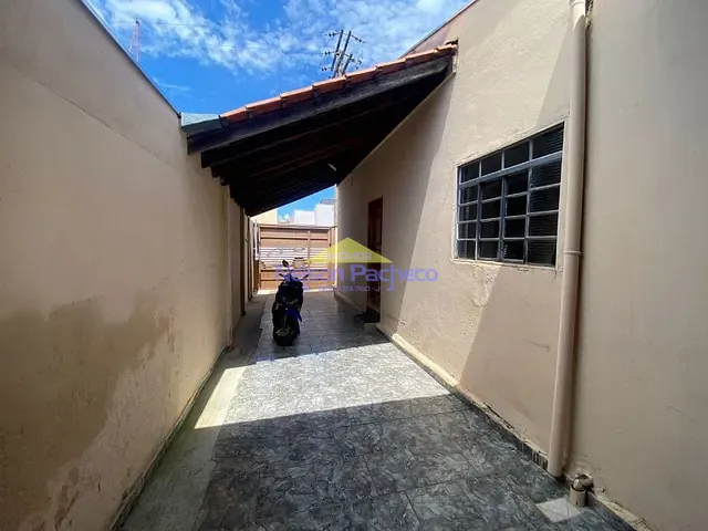 Casa com 305m² 3 quartos e 1 banheiro, à venda, no bairro Vila Carmo em Capivari