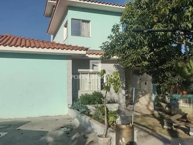 Casa com 286m² 3 quartos e 4 banheiros, à venda, no bairro Residencial Floresta São Vicente em Bragança Paulista