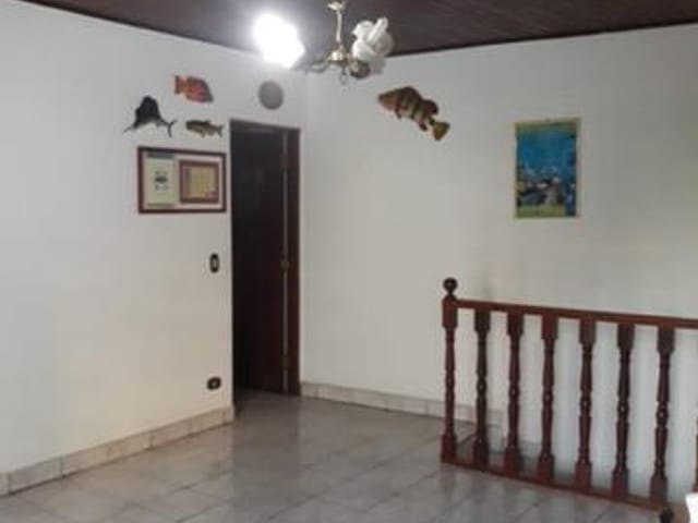 Casa com 400m² 5 quartos e 3 banheiros, à venda, no bairro Jardim Itapevi em Itapevi