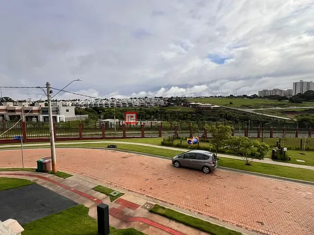 Casa com 292m² 4 quartos e 4 banheiros, à venda, no bairro Jardins Marselha em Aparecida de Goiânia