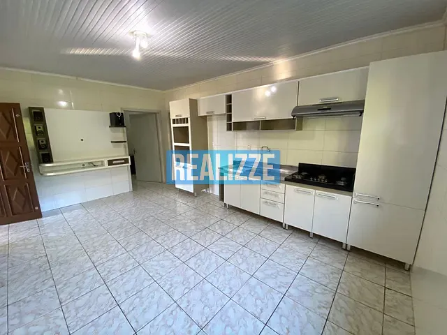 Casa 3 quartos e 1 banheiro, para alugar, no bairro Centro em Marau