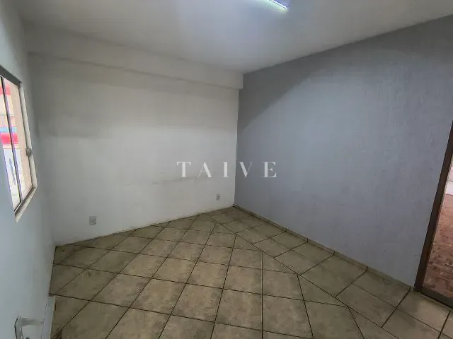 Casa com 286m², para alugar, no bairro Guanabara em Londrina
