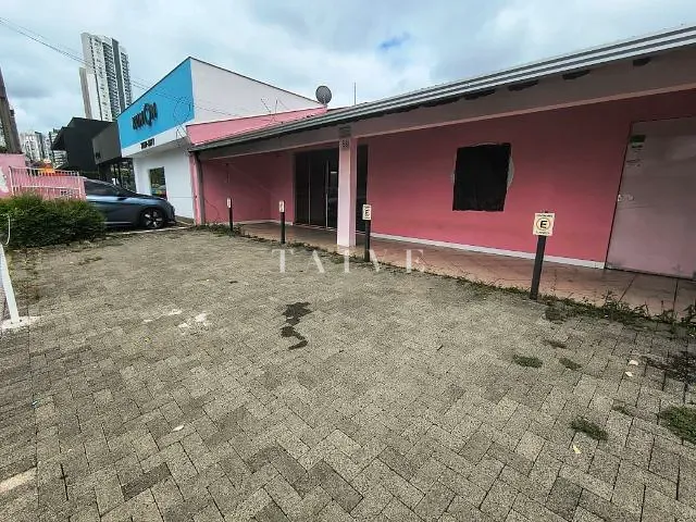 Casa com 286m², para alugar, no bairro Guanabara em Londrina