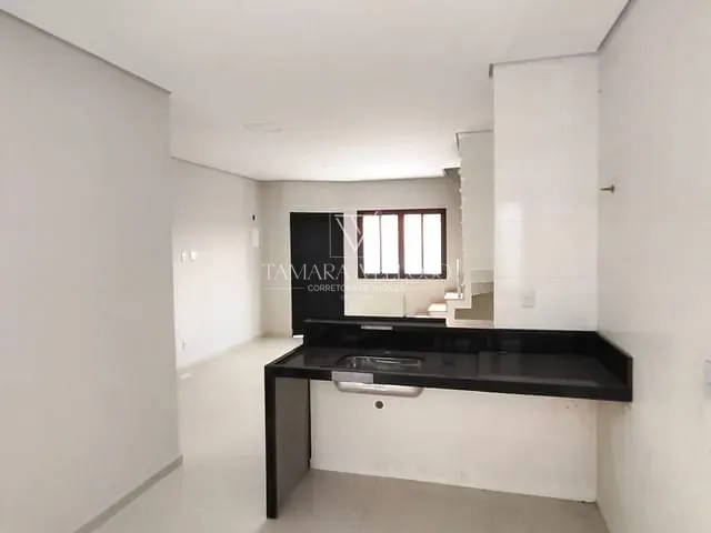 Casa 2 quartos e 3 banheiros, à venda, no bairro Jardim Universo em Mogi das Cruzes