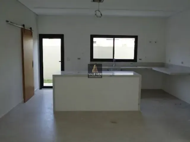 Casa com 450m² 4 quartos e 1 banheiro, à venda, no bairro Condomínio Residencial Alphaville II em São José dos Campos