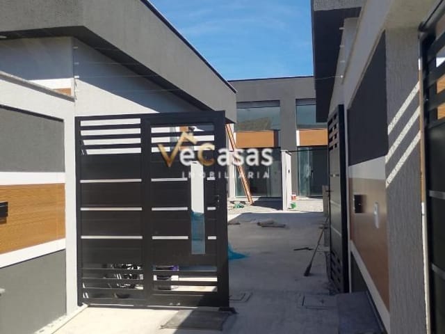 Casa com 52m² 2 quartos e 2 banheiros, à venda, no bairro Village Rio das Ostras em Rio das Ostras