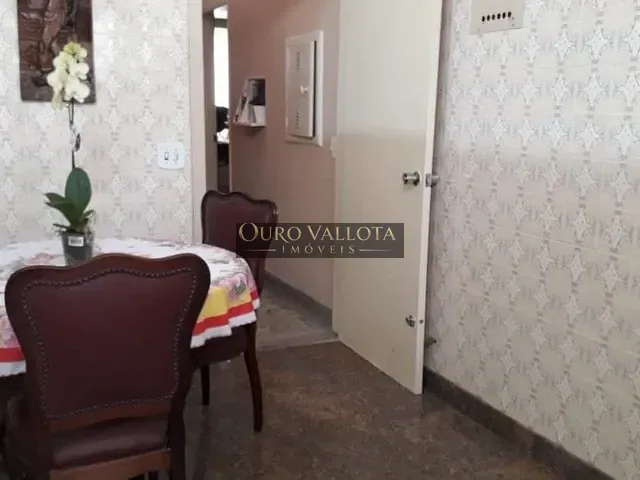 Casa com 450m² 4 quartos e 2 banheiros, à venda, no bairro Vila Monumento em São Paulo