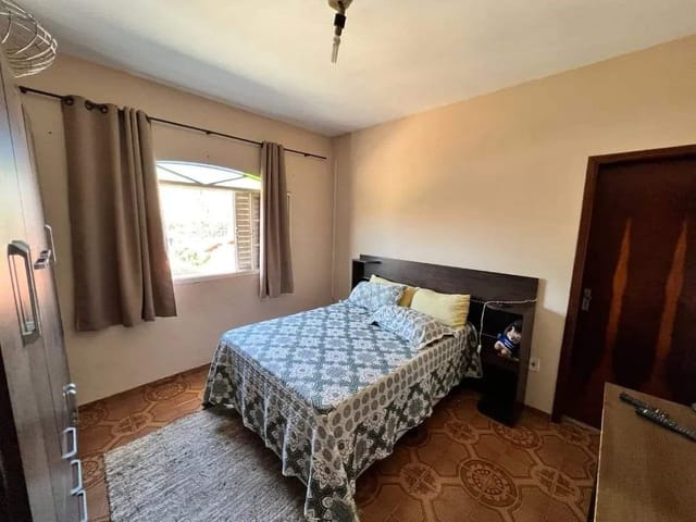 Casa com 300m², à venda, no bairro A Definir em Cambuí
