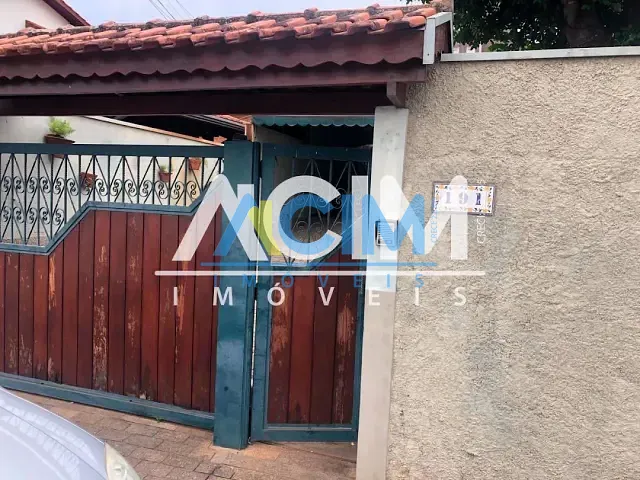 Casa com 300m², à venda, no bairro Centro em Jaguariúna