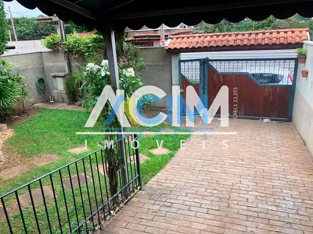 Casa com 300m², à venda, no bairro Centro em Jaguariúna