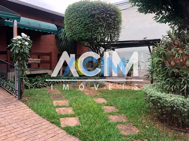 Casa com 300m², à venda, no bairro Centro em Jaguariúna