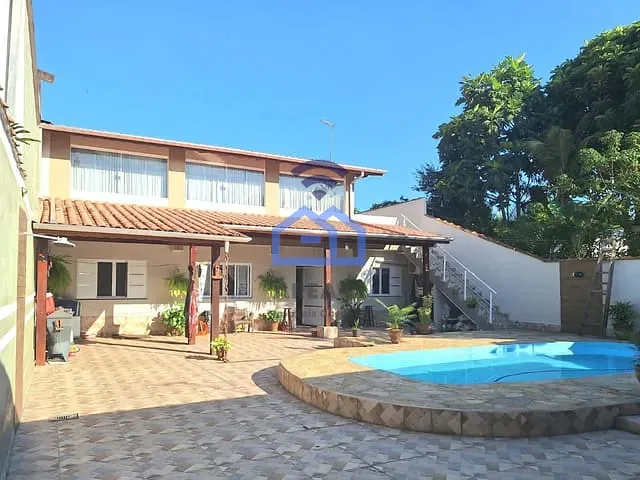 Casa com 500m² 4 quartos e 2 banheiros, à venda, no bairro Porto Novo em Caraguatatuba
