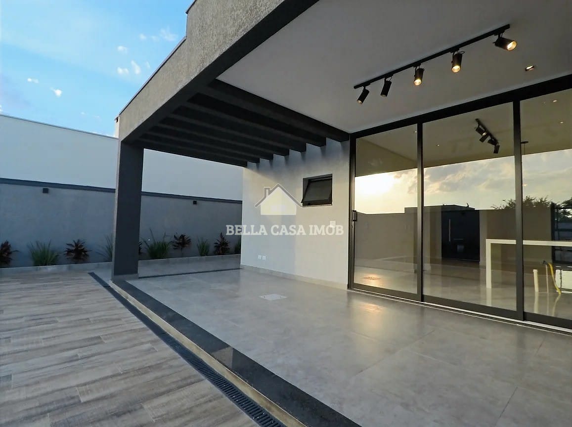 Casa à venda com 3 quartos, 180m² - Foto 2