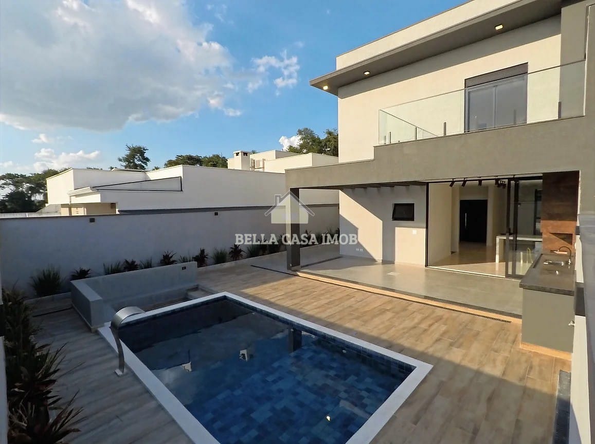 Casa à venda com 3 quartos, 180m² - Foto 1