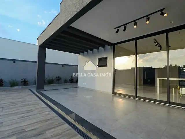 Casa com 200m² 3 quartos e 4 banheiros, à venda, no bairro Cajuru do Sul em Sorocaba