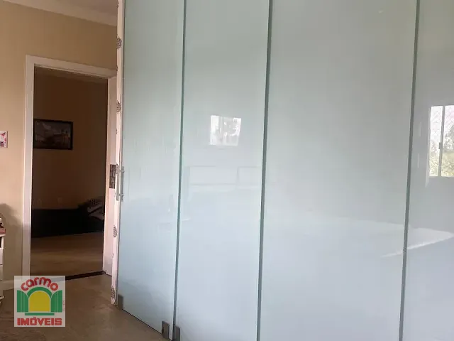 Casa com 525m² 4 quartos e 5 banheiros, à venda, no bairro Residencial Rose's Garden em Anápolis