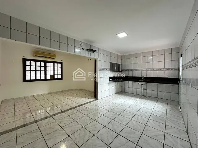 Casa com 150m² 2 quartos e 3 banheiros, à venda, no bairro Parque das Nações em Americana