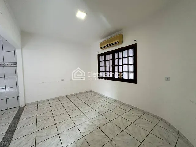 Casa com 150m² 2 quartos e 3 banheiros, à venda, no bairro Parque das Nações em Americana