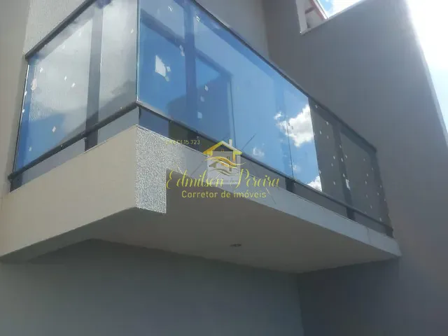 Casa com 125m² 2 quartos e 2 banheiros, à venda, no bairro Colinas em Londrina