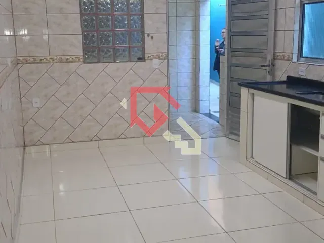Casa 2 quartos e 1 banheiro, para alugar, no bairro Jardim Itapeva em Mauá