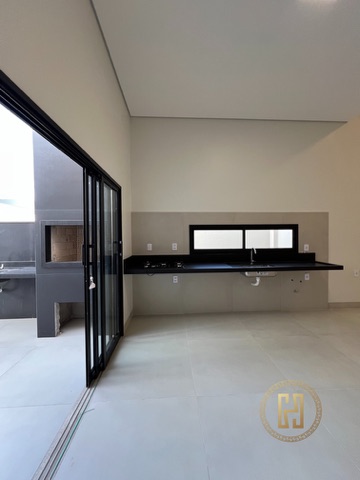 Casa com 253m² 3 quartos e 3 banheiros, à venda, no bairro Residencial Veneza em Nova Mutum