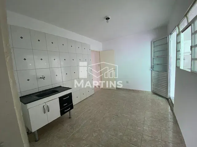 Casa 1 quarto e 1 banheiro, para alugar, no bairro Jardim Leme em São Paulo