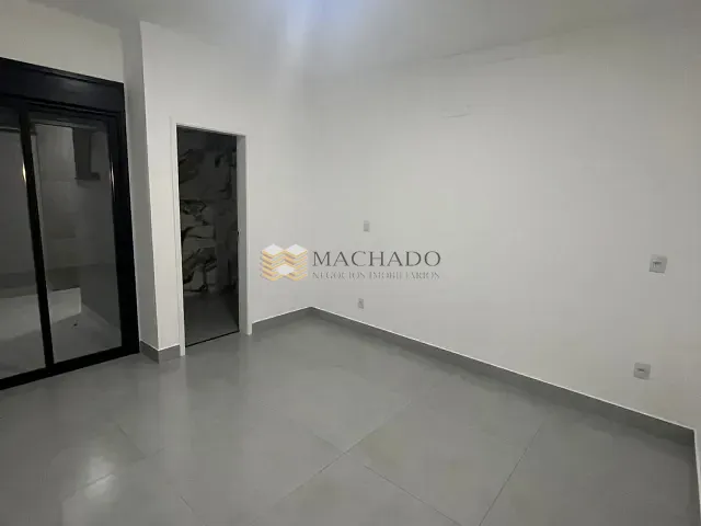 Casa 3 quartos e 1 banheiro, à venda, no bairro Jardim Marambaia em Jundiaí