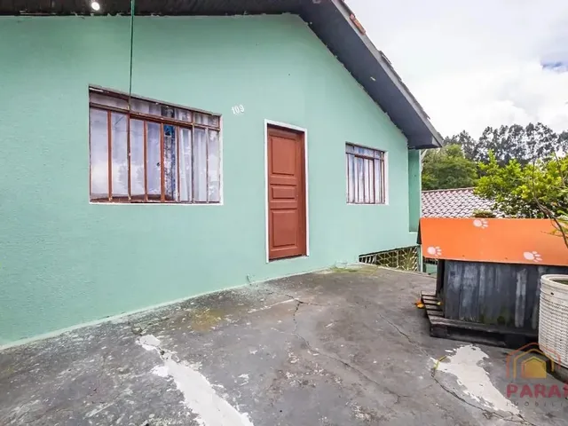 Casa com 180m² 3 quartos e 2 banheiros, à venda, no bairro Santa Cândida em Curitiba