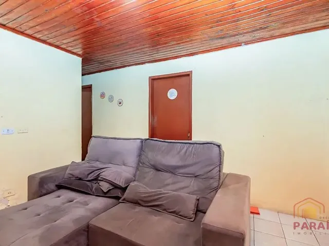 Casa com 180m² 3 quartos e 2 banheiros, à venda, no bairro Santa Cândida em Curitiba