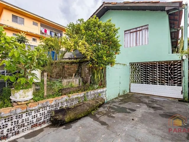 Casa com 180m² 3 quartos e 2 banheiros, à venda, no bairro Santa Cândida em Curitiba