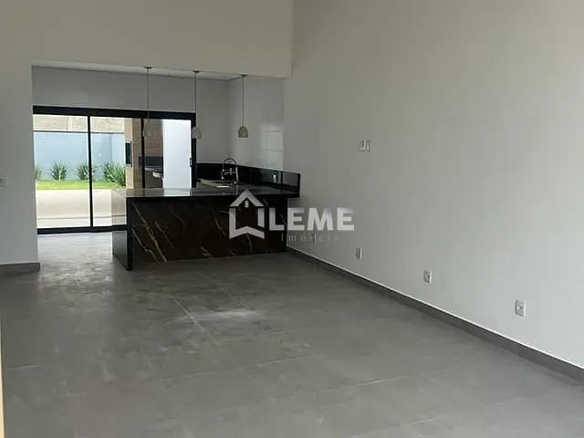 Casa com 308m² 3 quartos e 2 banheiros, à venda, no bairro Jacaré em Cabreúva