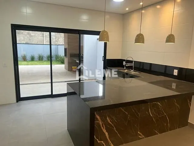 Casa com 308m² 3 quartos e 2 banheiros, à venda, no bairro Jacaré em Cabreúva